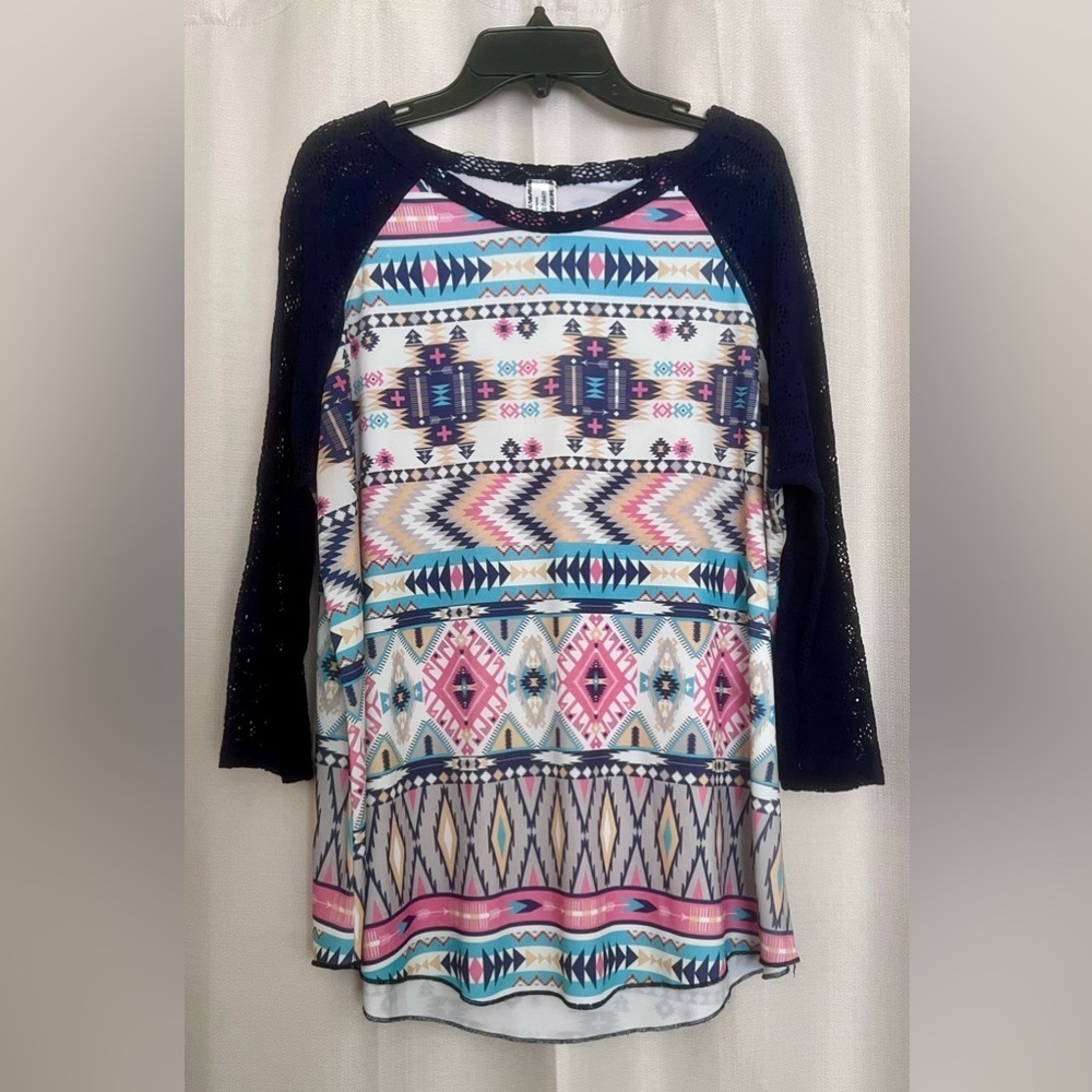 Giddy Up Glamour Aztec Print Lace Sleeve Tunic Top Size XL Boho